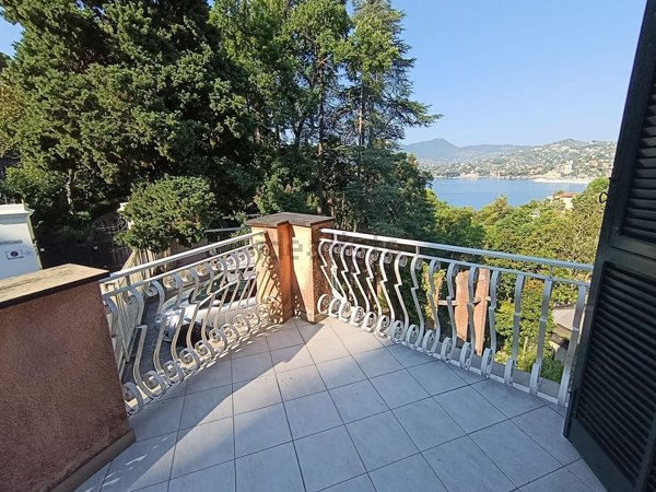 appartamento in vendita a Rapallo in zona San Michele di Pagana