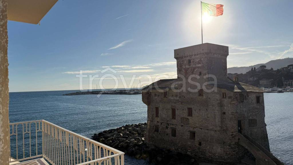 appartamento in vendita a Rapallo in zona San Michele di Pagana