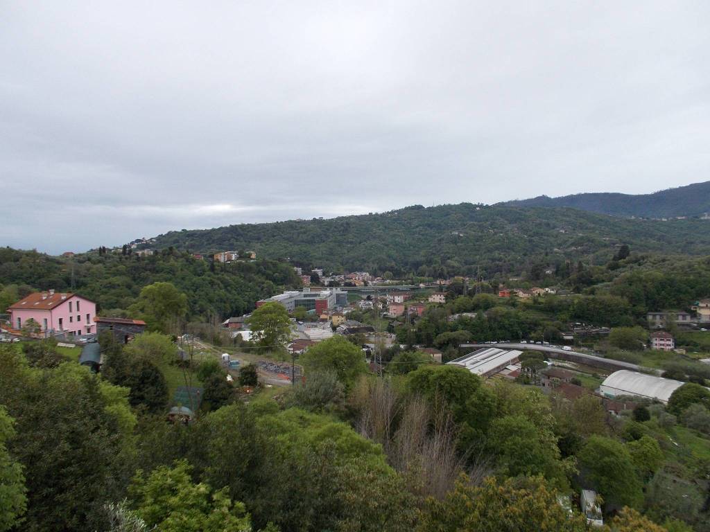 casa indipendente in vendita a Rapallo in zona Sant'Andrea di Foggia