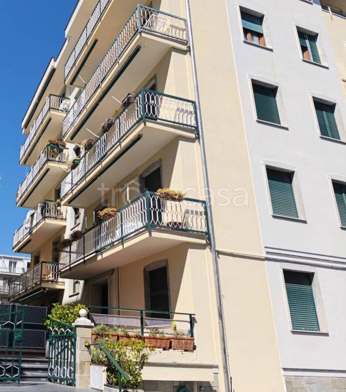 appartamento in vendita a Rapallo in zona San Michele di Pagana