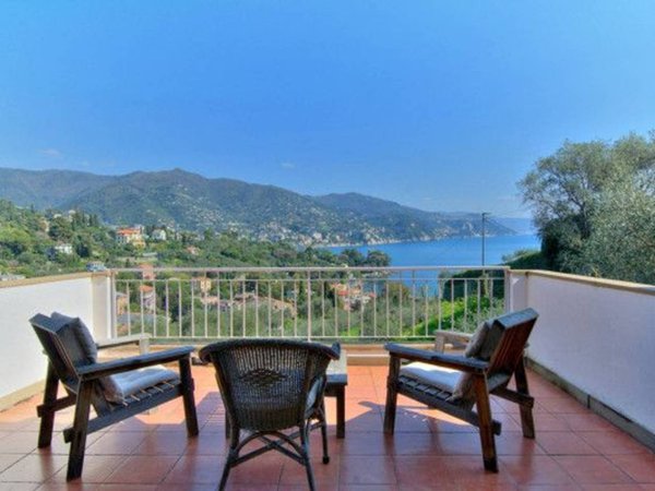 appartamento in vendita a Rapallo in zona San Michele di Pagana