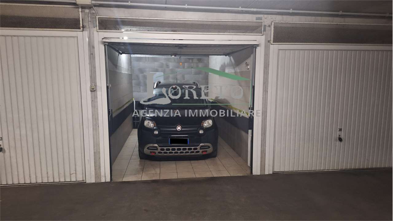 box auto in vendita a Rapallo