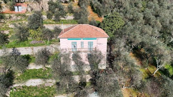 casa indipendente in vendita a Rapallo in zona Montepegli