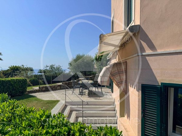 appartamento in vendita a Rapallo in zona San Michele di Pagana