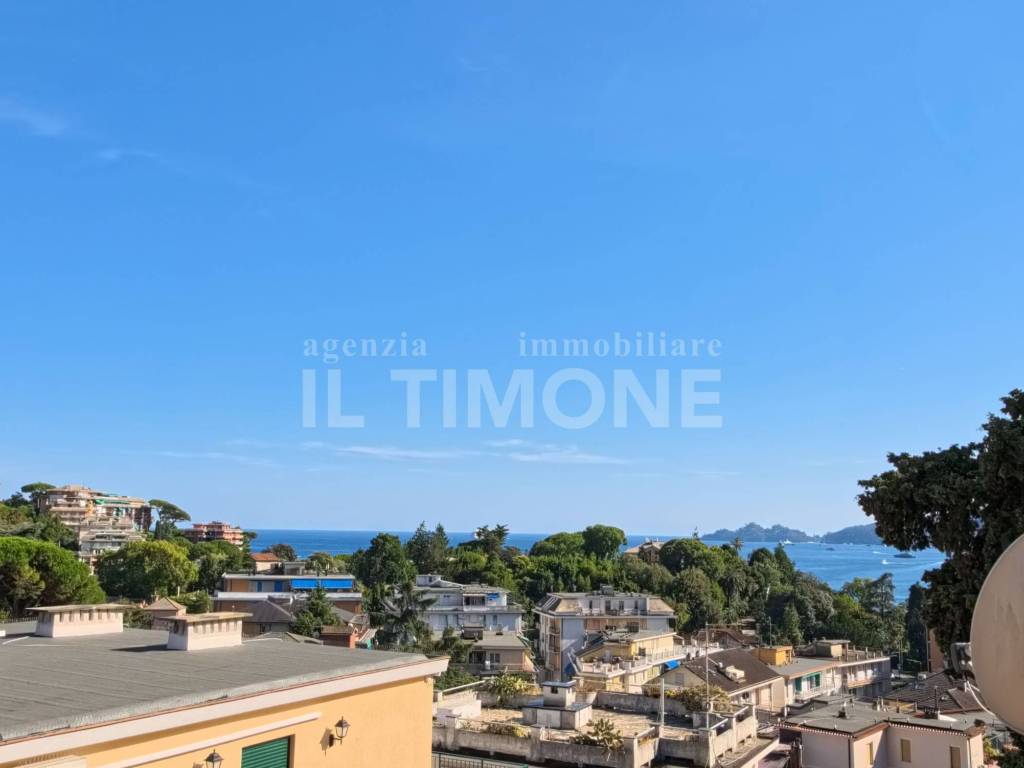 appartamento in vendita a Rapallo in zona San Michele di Pagana