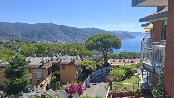 appartamento in vendita a Rapallo in zona San Michele di Pagana