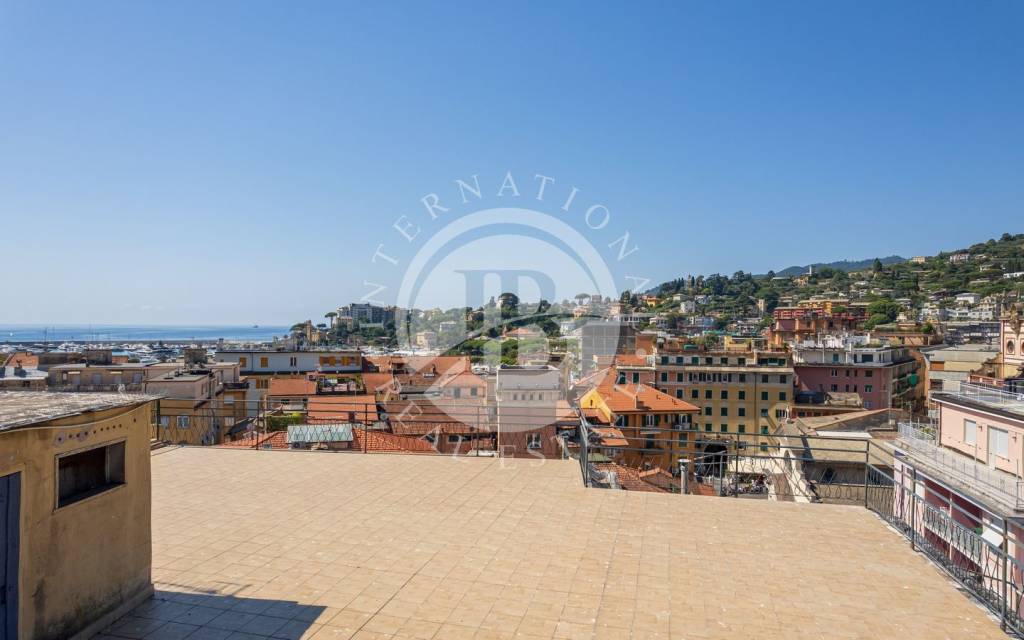 appartamento in vendita a Rapallo in zona San Michele di Pagana