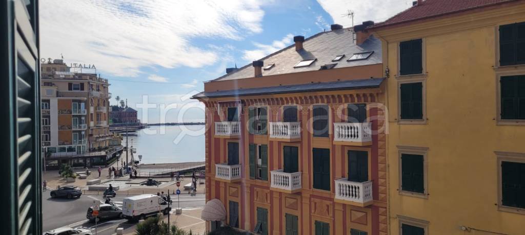 appartamento in vendita a Rapallo in zona San Michele di Pagana