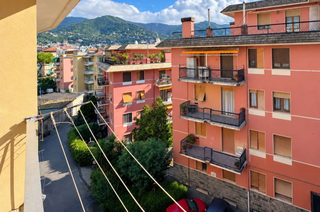 appartamento in vendita a Rapallo in zona San Michele di Pagana