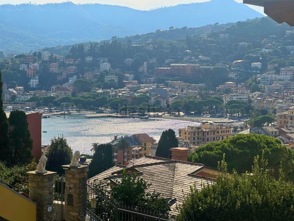appartamento in vendita a Rapallo in zona San Michele di Pagana