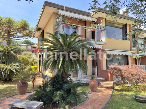 appartamento in vendita a Rapallo in zona San Michele di Pagana