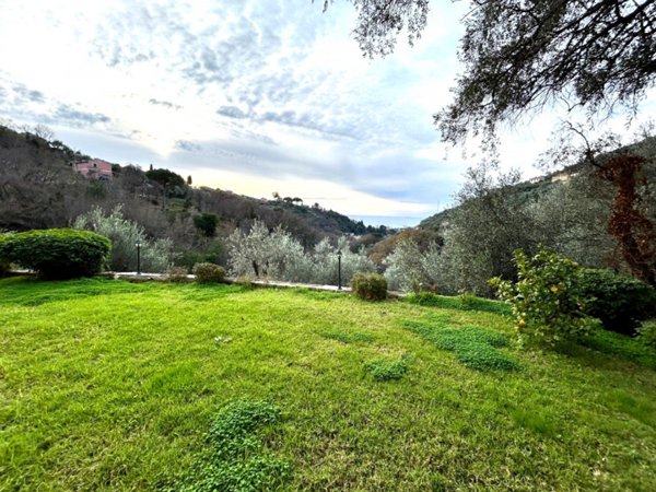 casa indipendente in vendita a Recco
