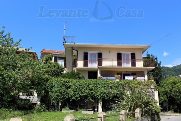 casa indipendente in vendita a Recco