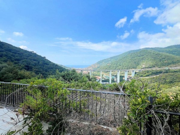 casa indipendente in vendita a Recco