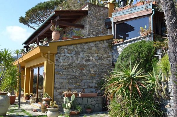 casa indipendente in vendita a Recco