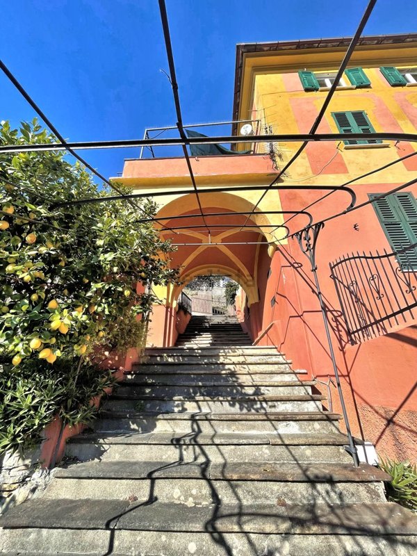 appartamento in vendita a Recco in zona Megli