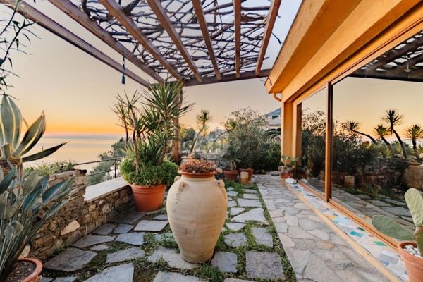 casa indipendente in vendita a Recco