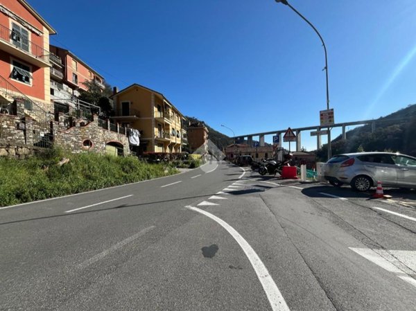 locale di sgombero in vendita a Recco