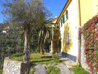 casa indipendente in vendita a Recco