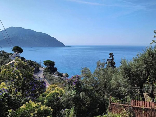 casa indipendente in vendita a Recco in zona Polanesi