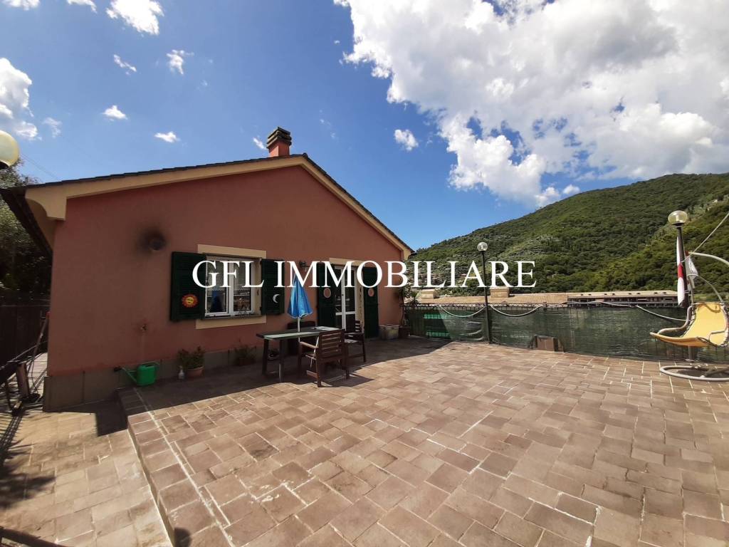 casa indipendente in vendita a Recco