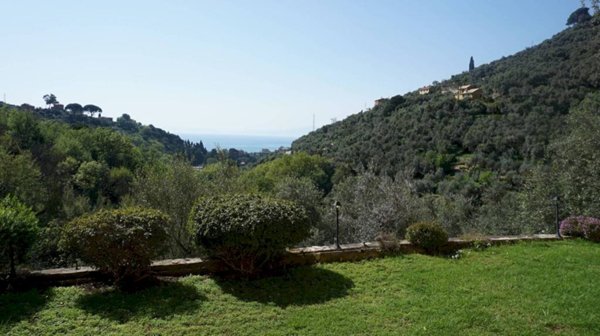 casa indipendente in vendita a Recco