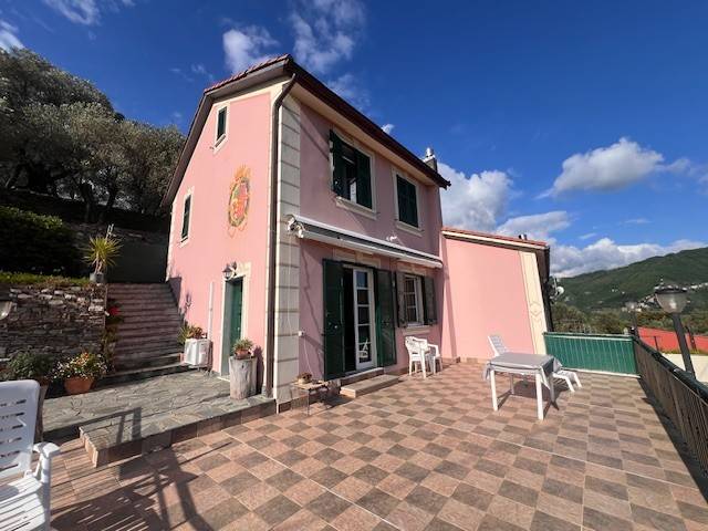casa indipendente in vendita a Recco in zona San Rocco