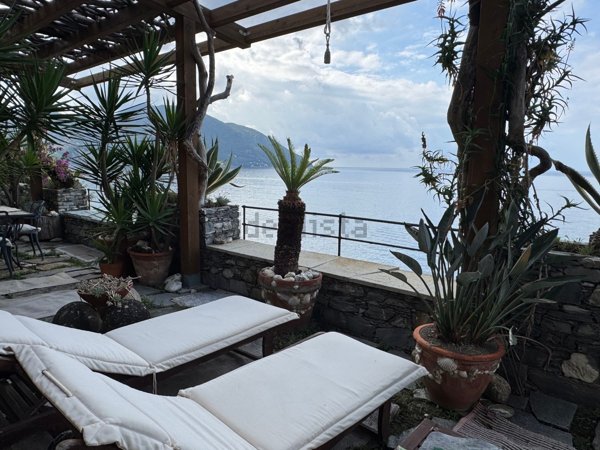 casa indipendente in vendita a Recco