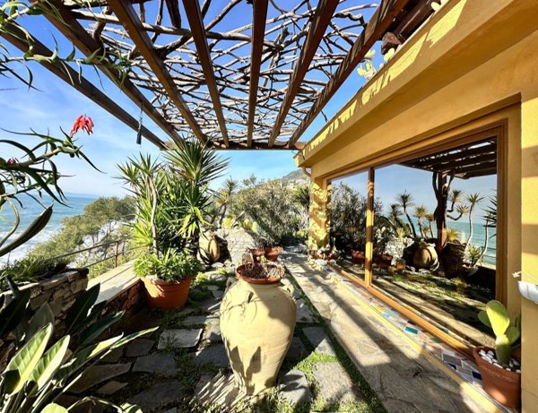 casa indipendente in vendita a Recco in zona Polanesi