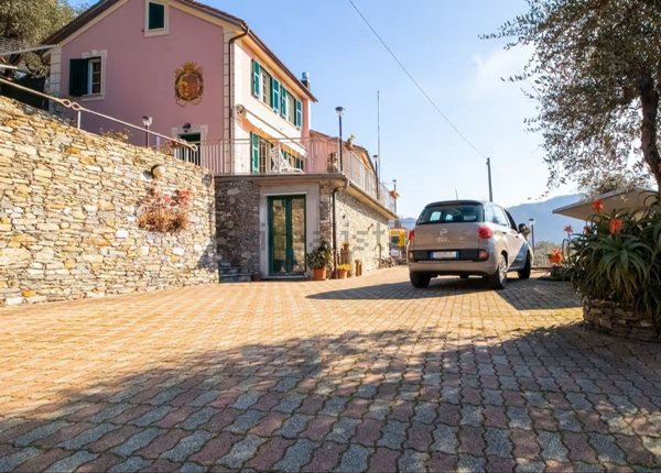 casa indipendente in vendita a Recco
