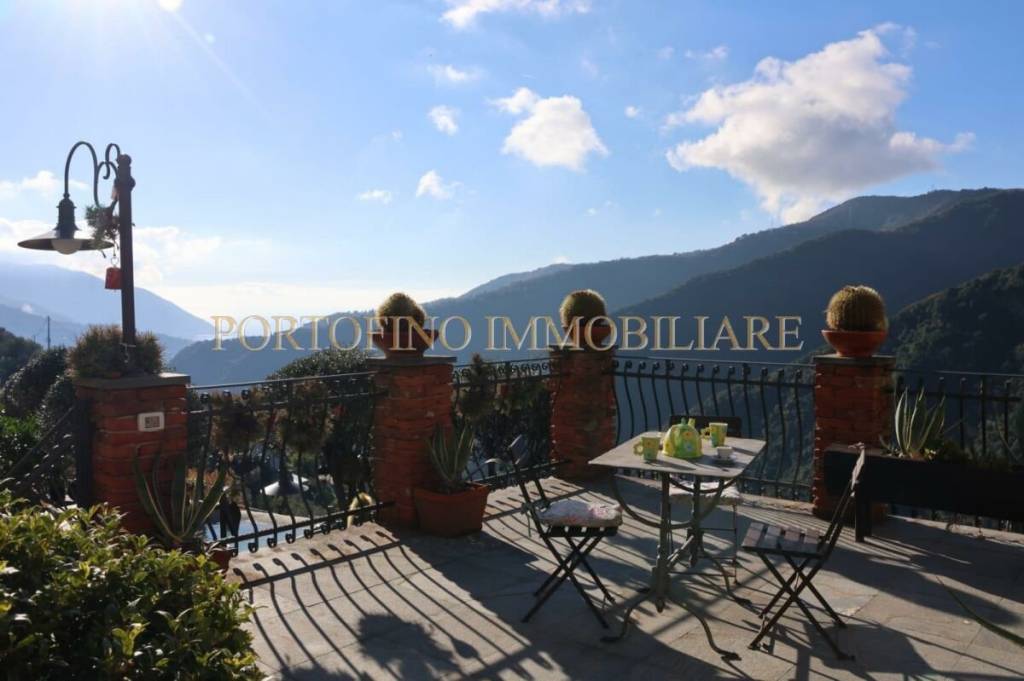 casa indipendente in vendita a Recco