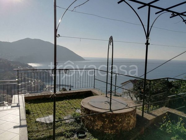 casa indipendente in vendita a Recco in zona Megli