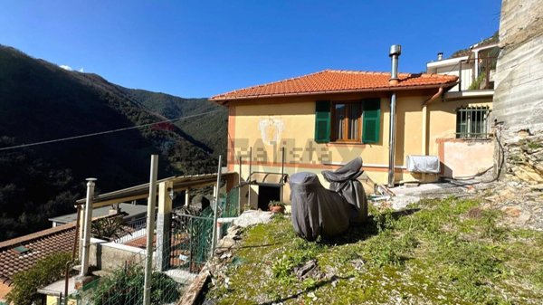 casa indipendente in vendita a Recco