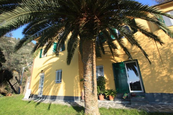 casa indipendente in vendita a Recco