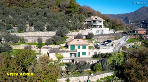 casa indipendente in vendita a Recco