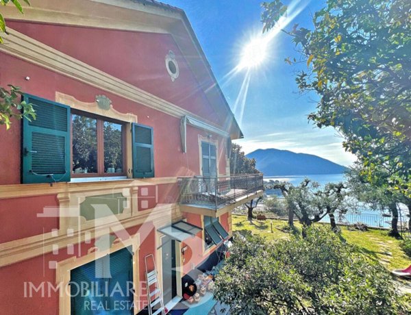 esavano in vendita a Recco in zona Megli