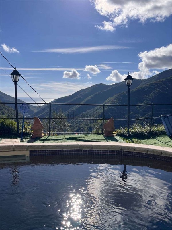 casa indipendente in vendita a Recco