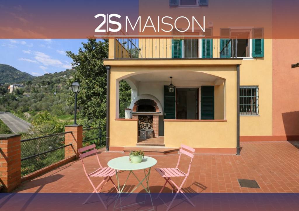 casa indipendente in vendita a Recco