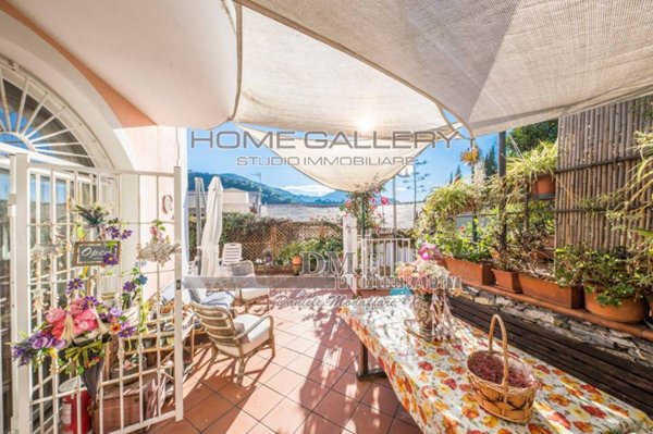 casa indipendente in vendita a Recco