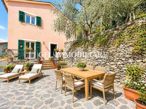 casa indipendente in vendita a Recco in zona Megli