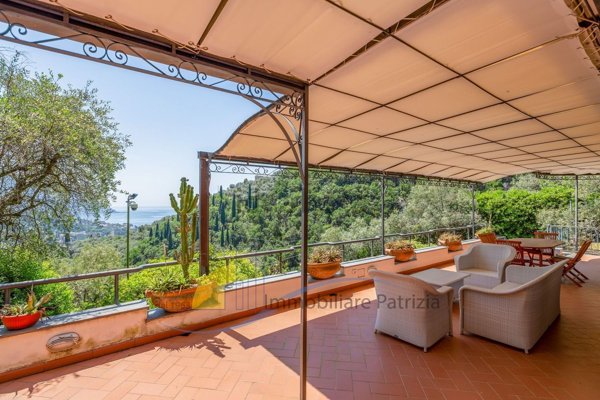 casa indipendente in vendita a Recco