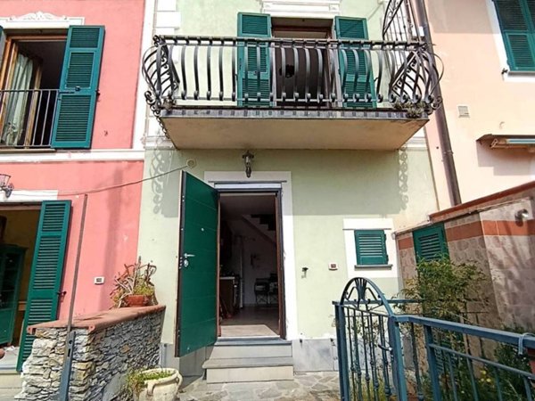 casa indipendente in vendita a Recco