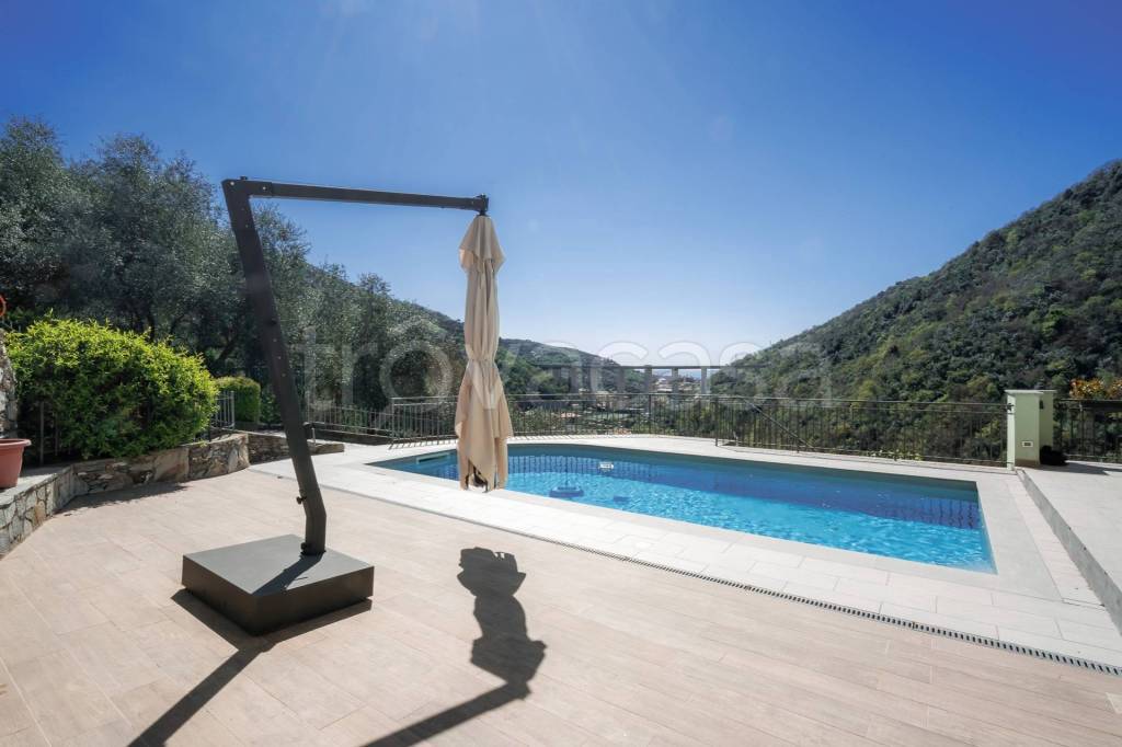 casa indipendente in vendita a Recco