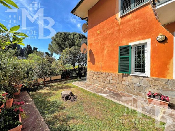 appartamento in vendita a Recco in zona Polanesi