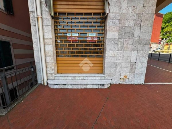 negozio in vendita a Recco in zona Polanesi