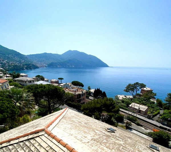 casa indipendente in vendita a Recco in zona Polanesi