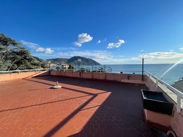 appartamento in vendita a Recco in zona Polanesi