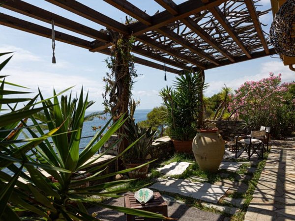casa indipendente in vendita a Recco in zona Polanesi
