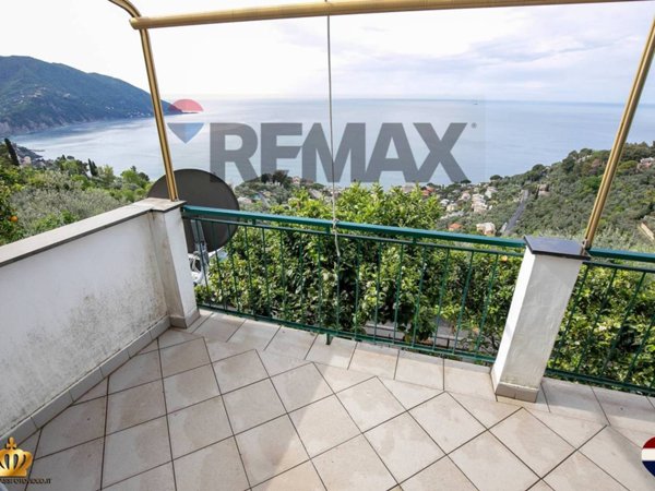 casa indipendente in vendita a Recco in zona Megli