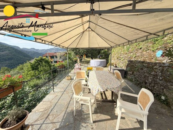 casa indipendente in vendita a Recco